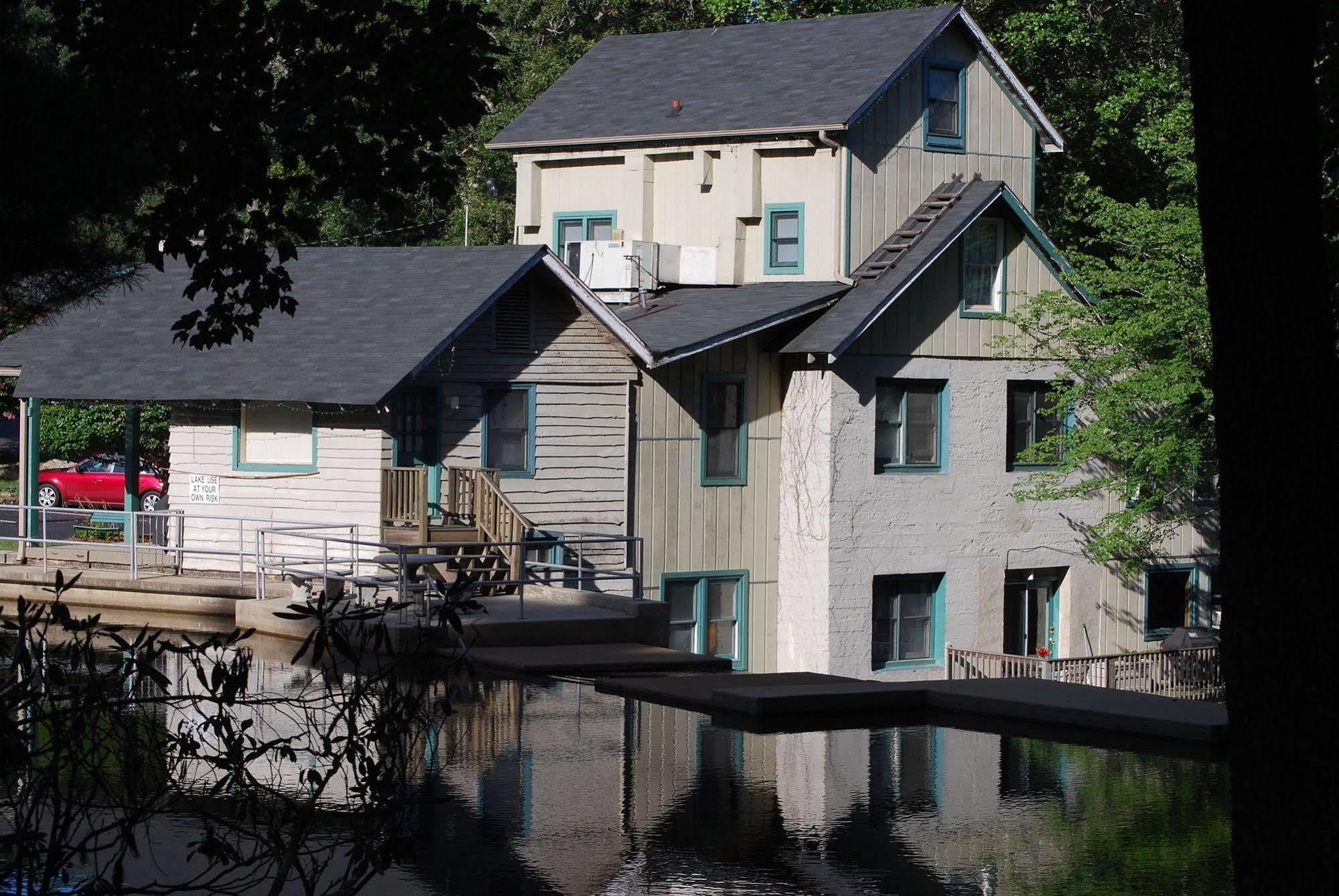 פלאט רוק Mill House Lodge מראה חיצוני תמונה